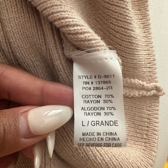 Sweater Pearl Dress - Woman Size Large - Picture 3 of 4